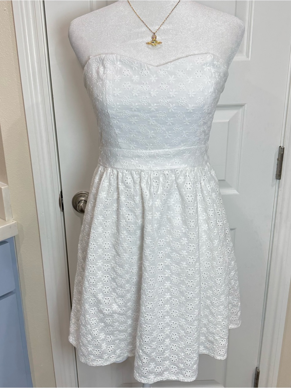 White Strapless Eyelet Summer Women’s Small Mini Coquette Preppy Sundress